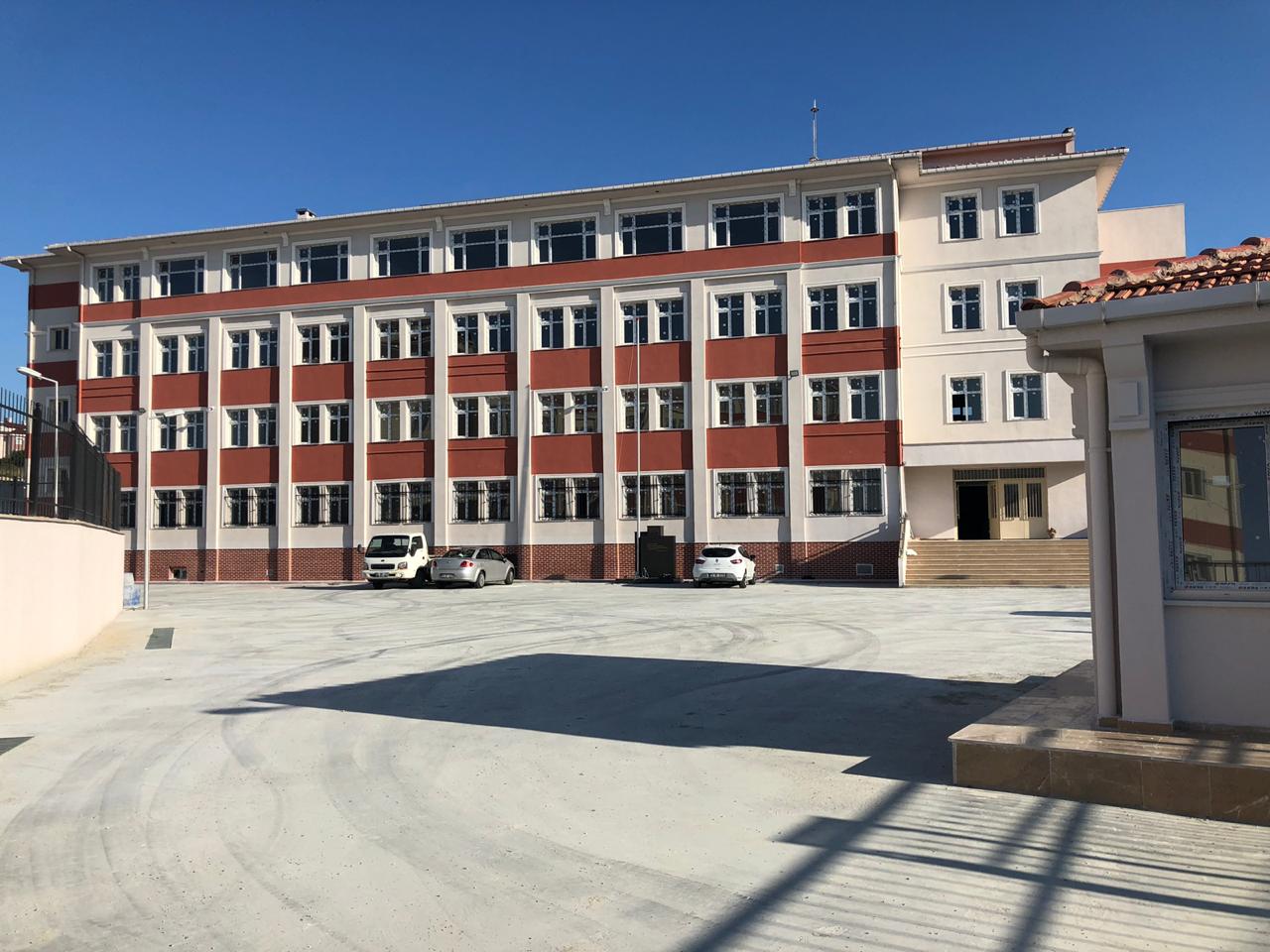 Arnavutköy İmam Hatip Ortaokulu - 1